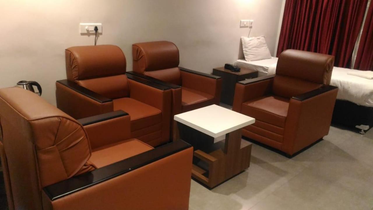 The Southgate Business Hotel Thiruvananthapuram Esterno foto